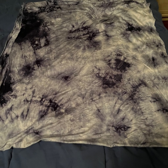 Blue & white NWOT Stretchy infinity scarf - Picture 5 of 9